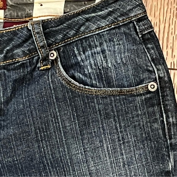 ZD Zanadi Premium Straight Leg Jeans Juniors Size 11 Embroidered LOVE Low Rise - Picture 6 of 15